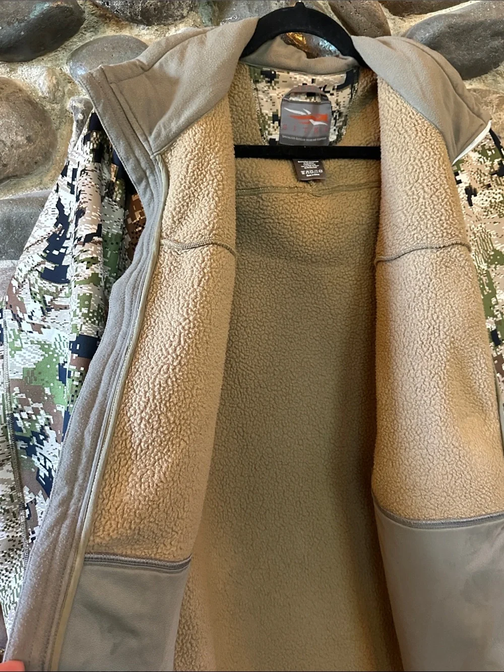 sitka lightweight pockets tears